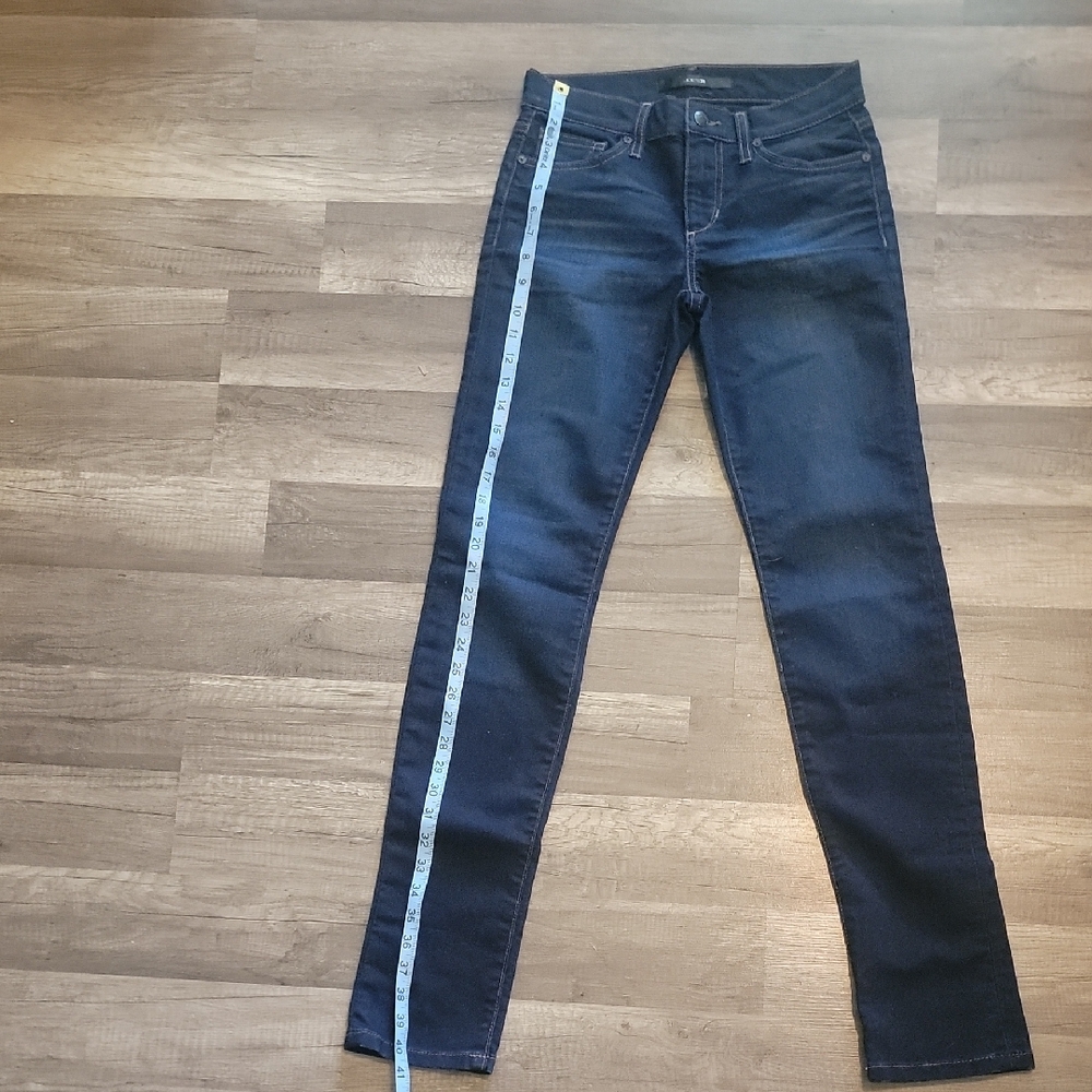 Joe's Jeans Dark Denim Straight Leg jeans. Size 26.